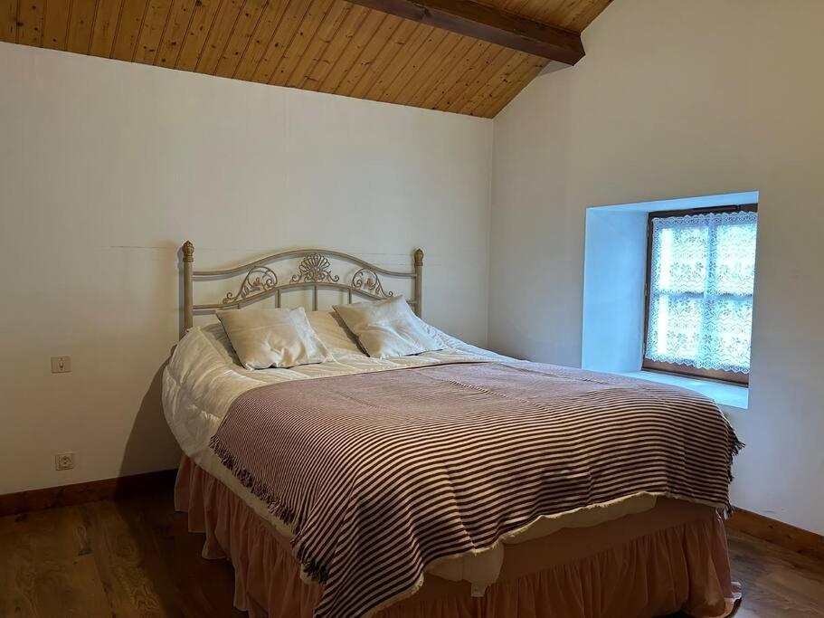 Maison Paisible Avec Lac Prive Secondigny Exteriér fotografie
