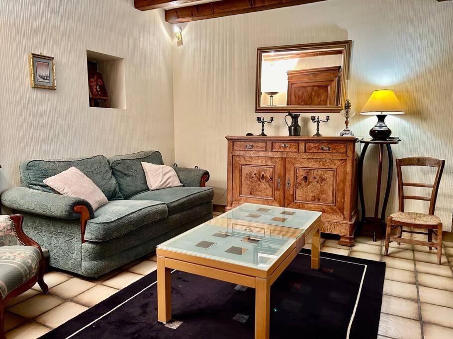 Maison Paisible Avec Lac Prive Secondigny Exteriér fotografie